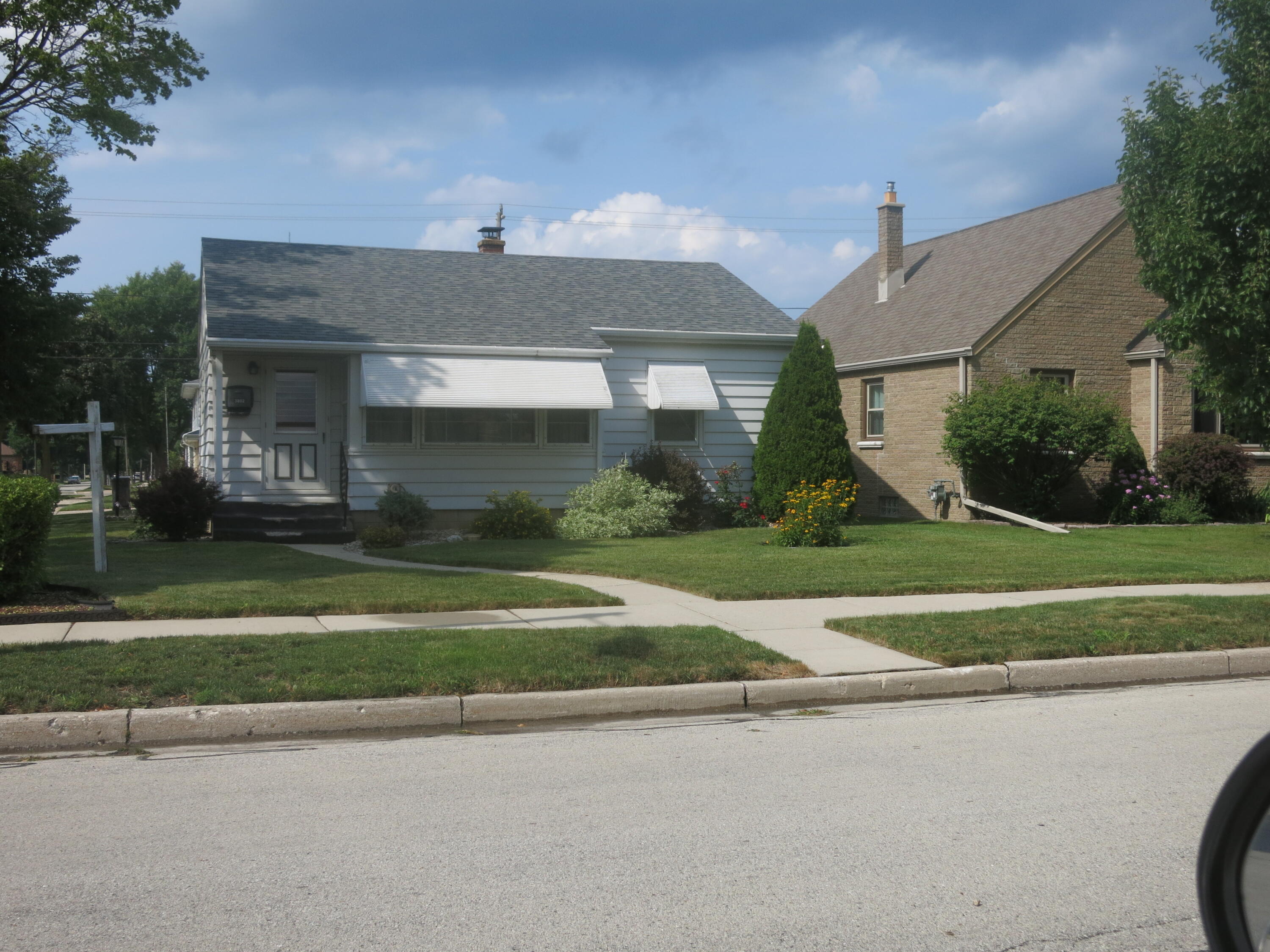 Property Photo: 3802 E Martin Ave WI 53110