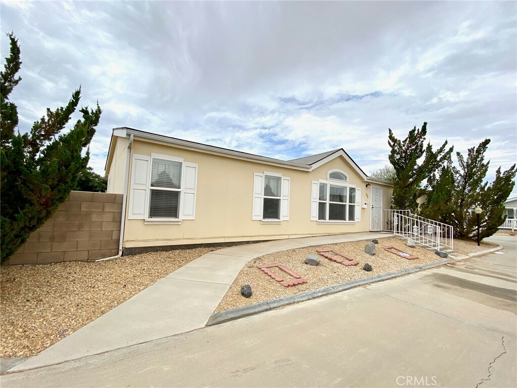 22241 Nisqually Road 75  Apple Valley CA 92308 photo