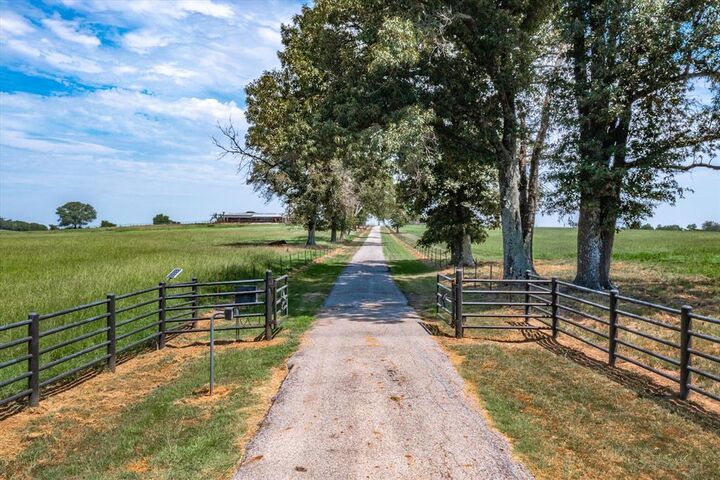Property Photo: 9208 Fm 17 TX 75140