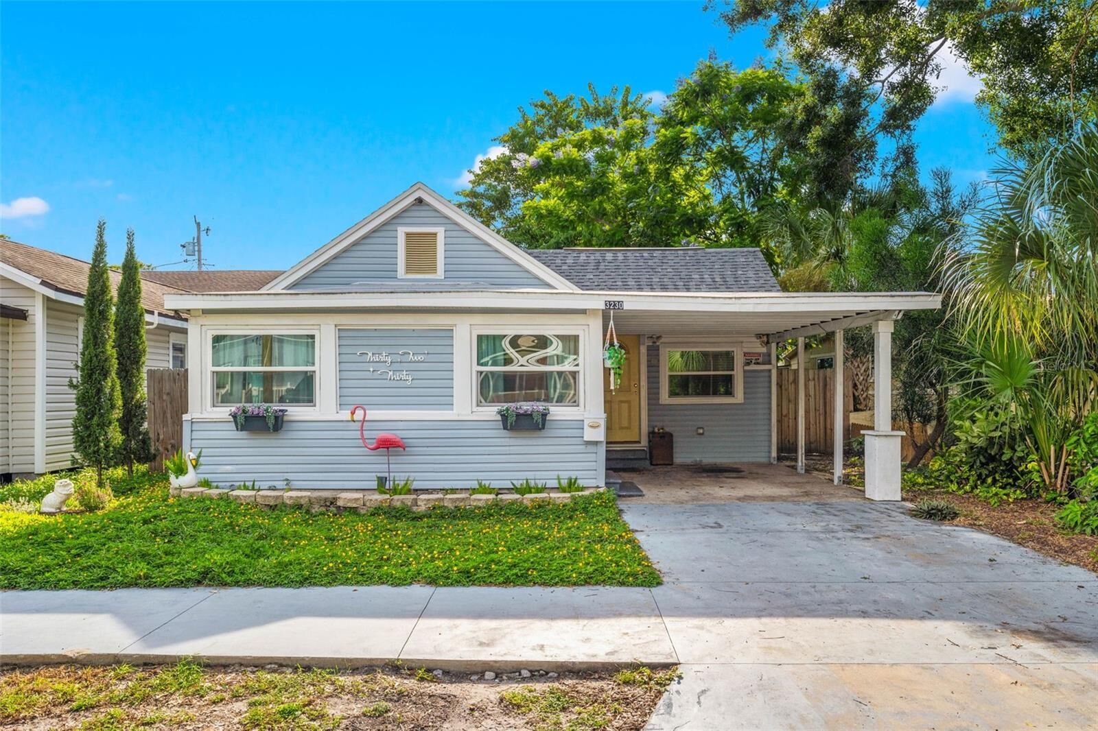 Property Photo:  3230 Queen Street N  FL 33713 