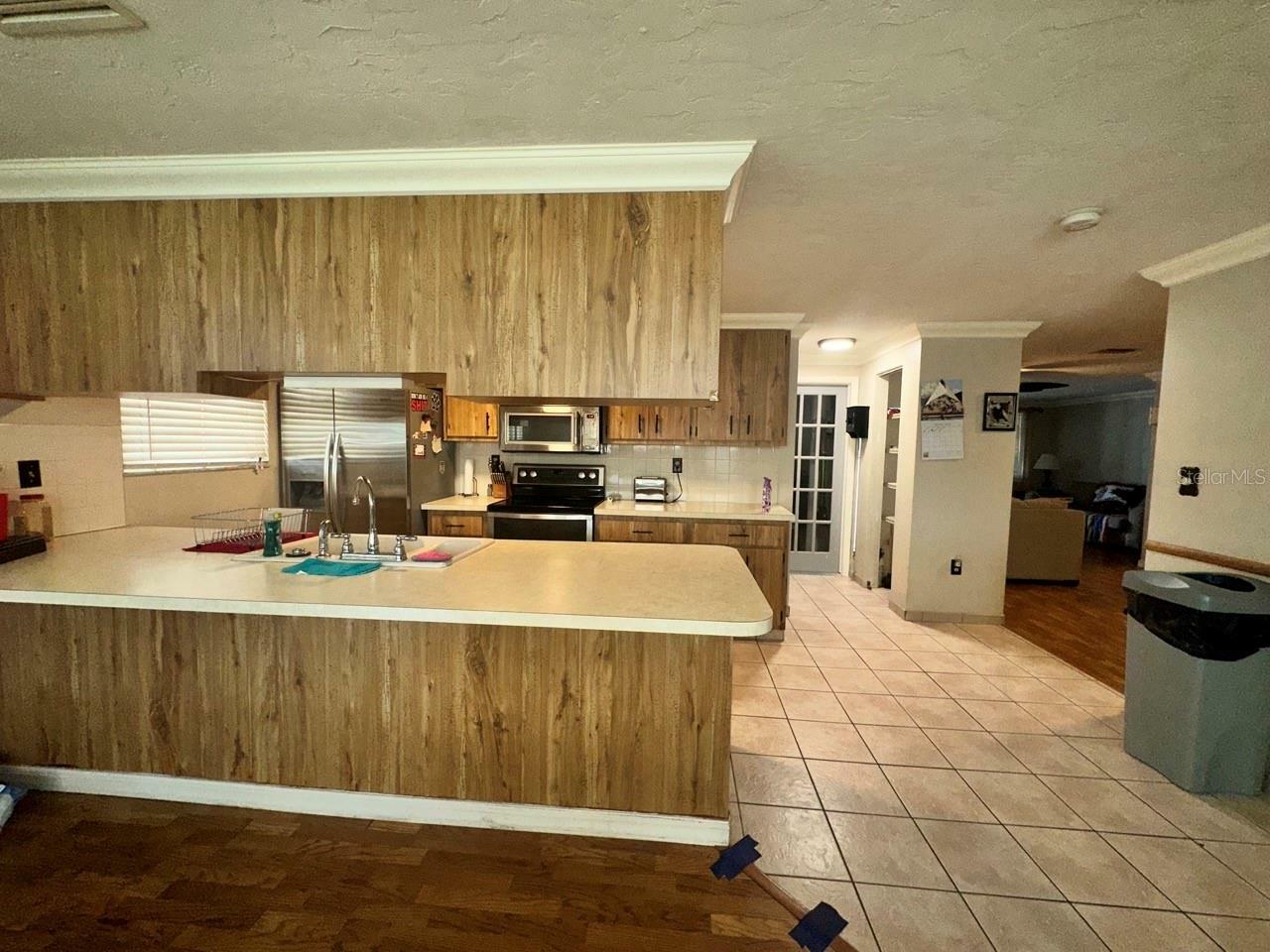 Property Photo:  10411 Paula Court  FL 34668 