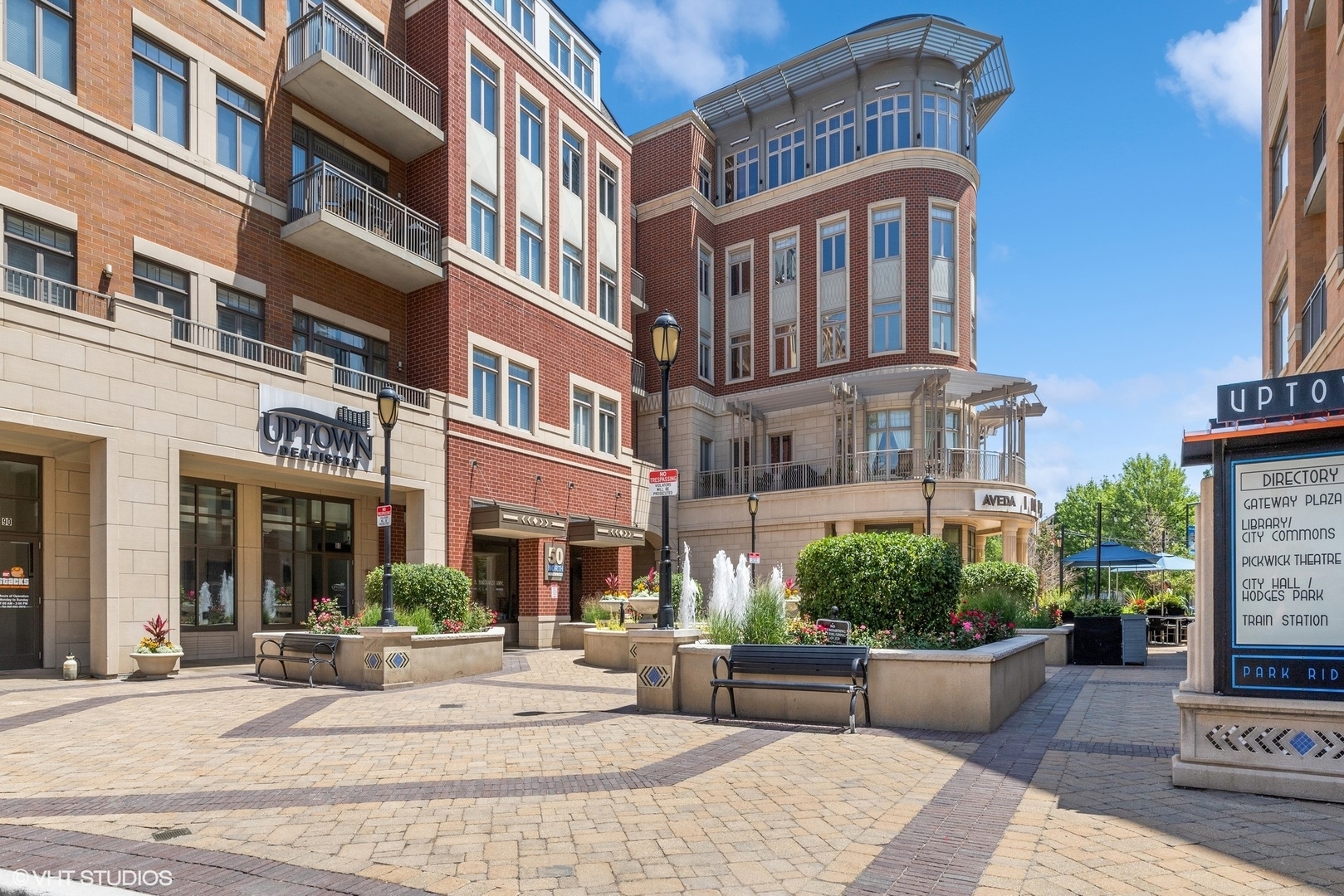 Property Photo: 50 N Northwest Highway 304 IL 60068