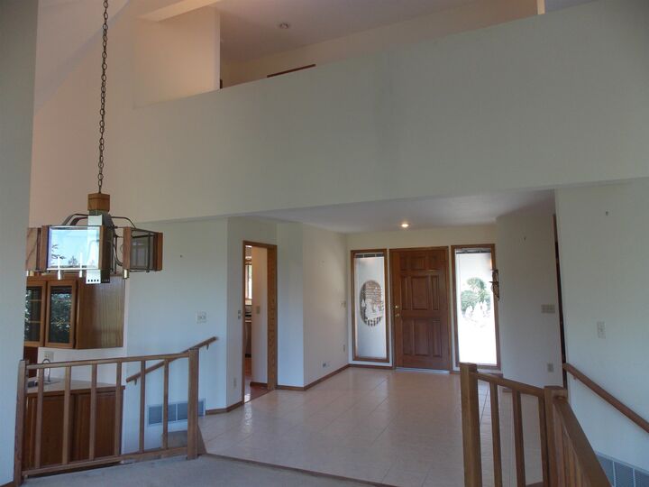 Home for sale in Spokane 8020 E Woodview Dr, Spokane, WA 99212