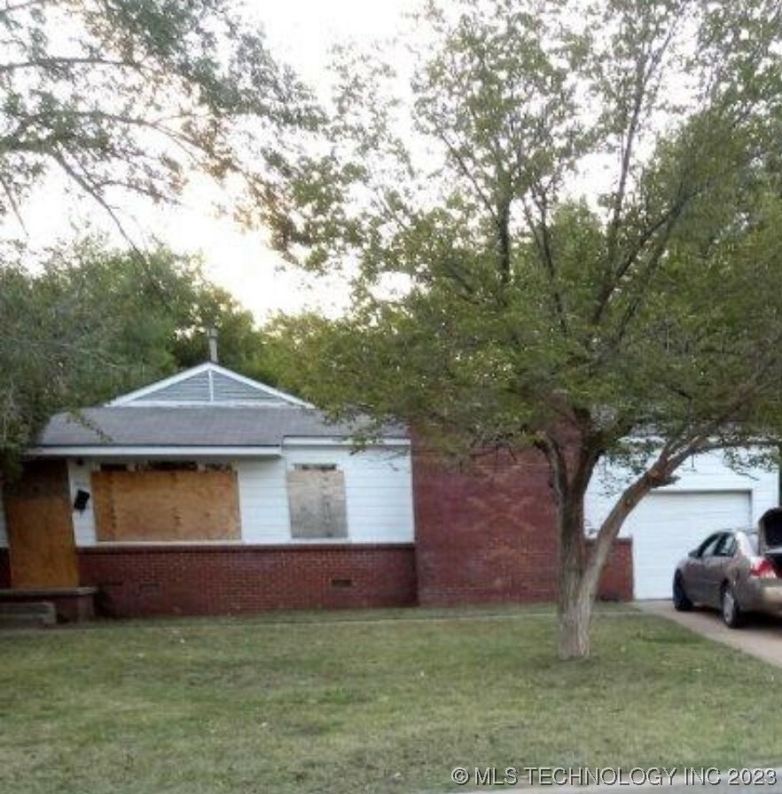 Property Photo:  5026 N Denver Place  OK 74126 