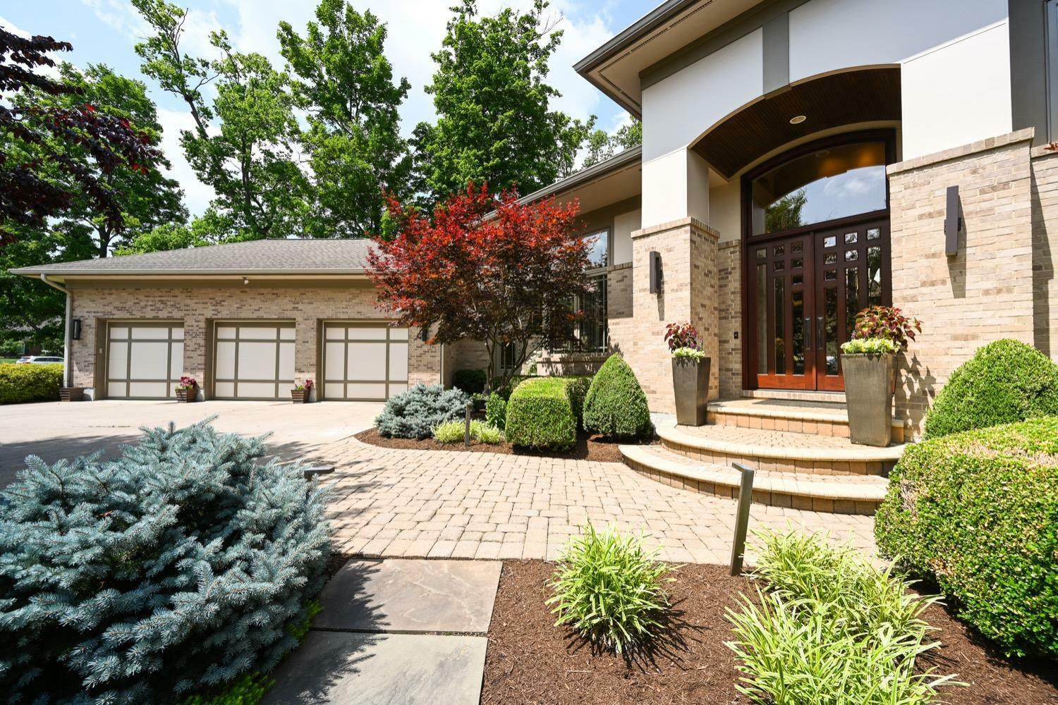 Property Photo:  8486 Concord Hills Cir  OH 45243 