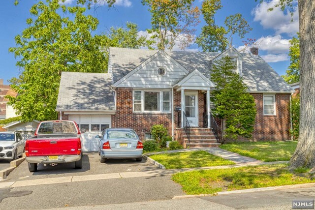 Property Photo:  326 Parker Avenue  NJ 07601 