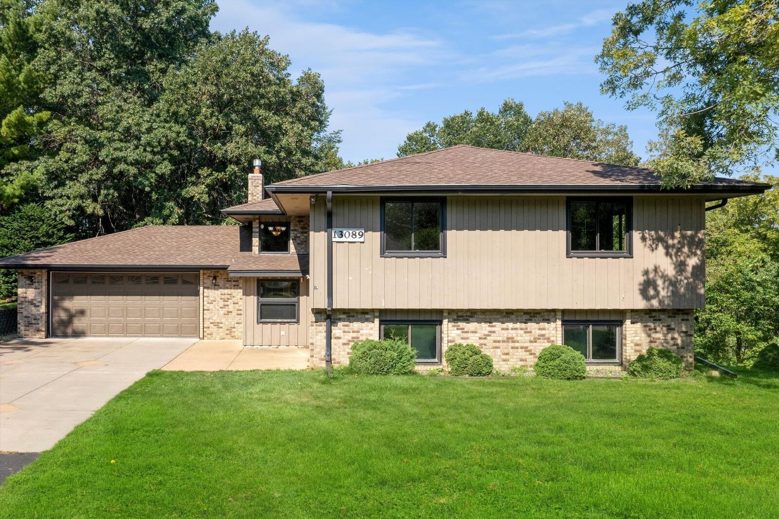 Property Photo: 13089 Herald Circle MN 55124