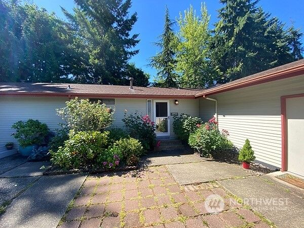 Property Photo:  24436 10th Avenue S  WA 98198 