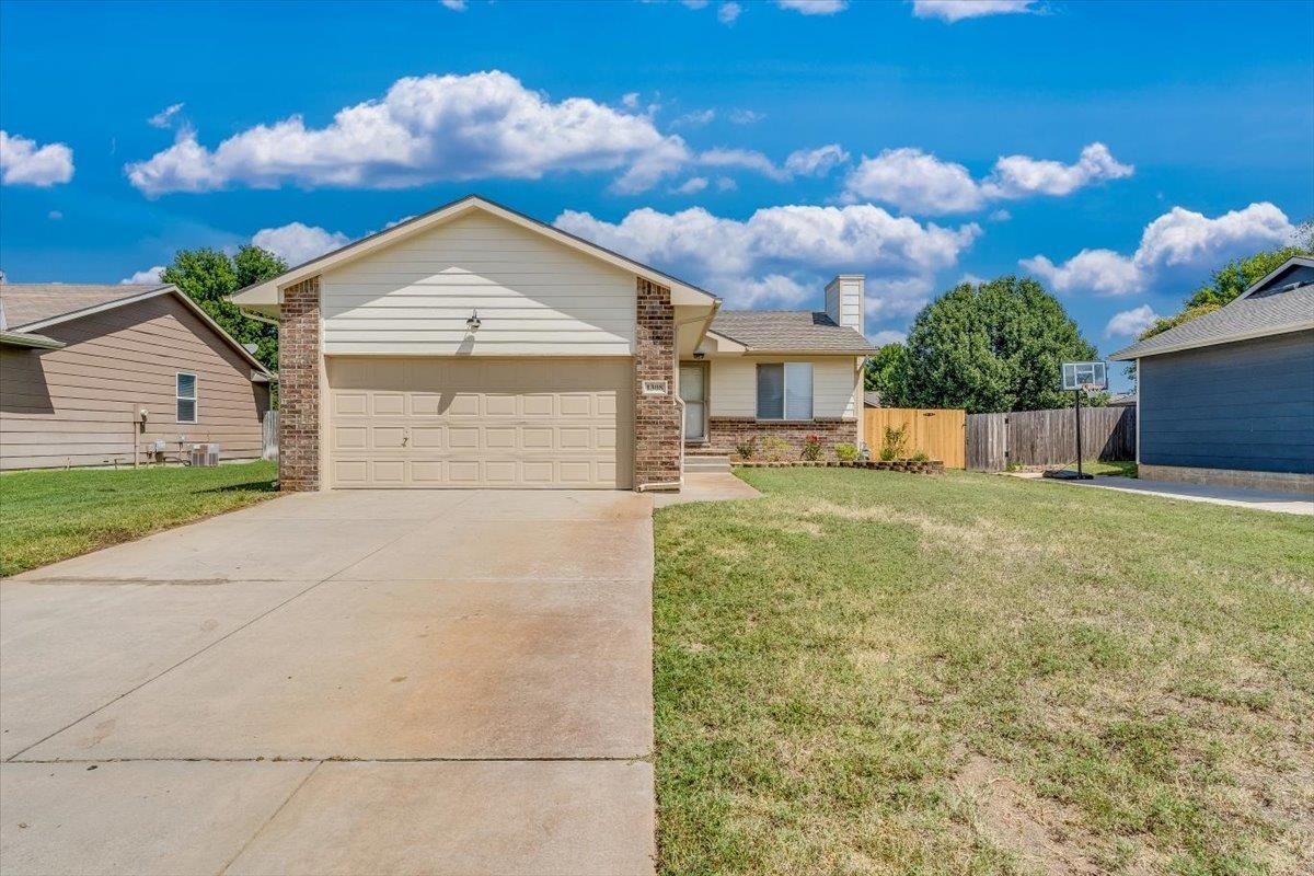 Property Photo:  1308 E Hurley St  KS 67060 