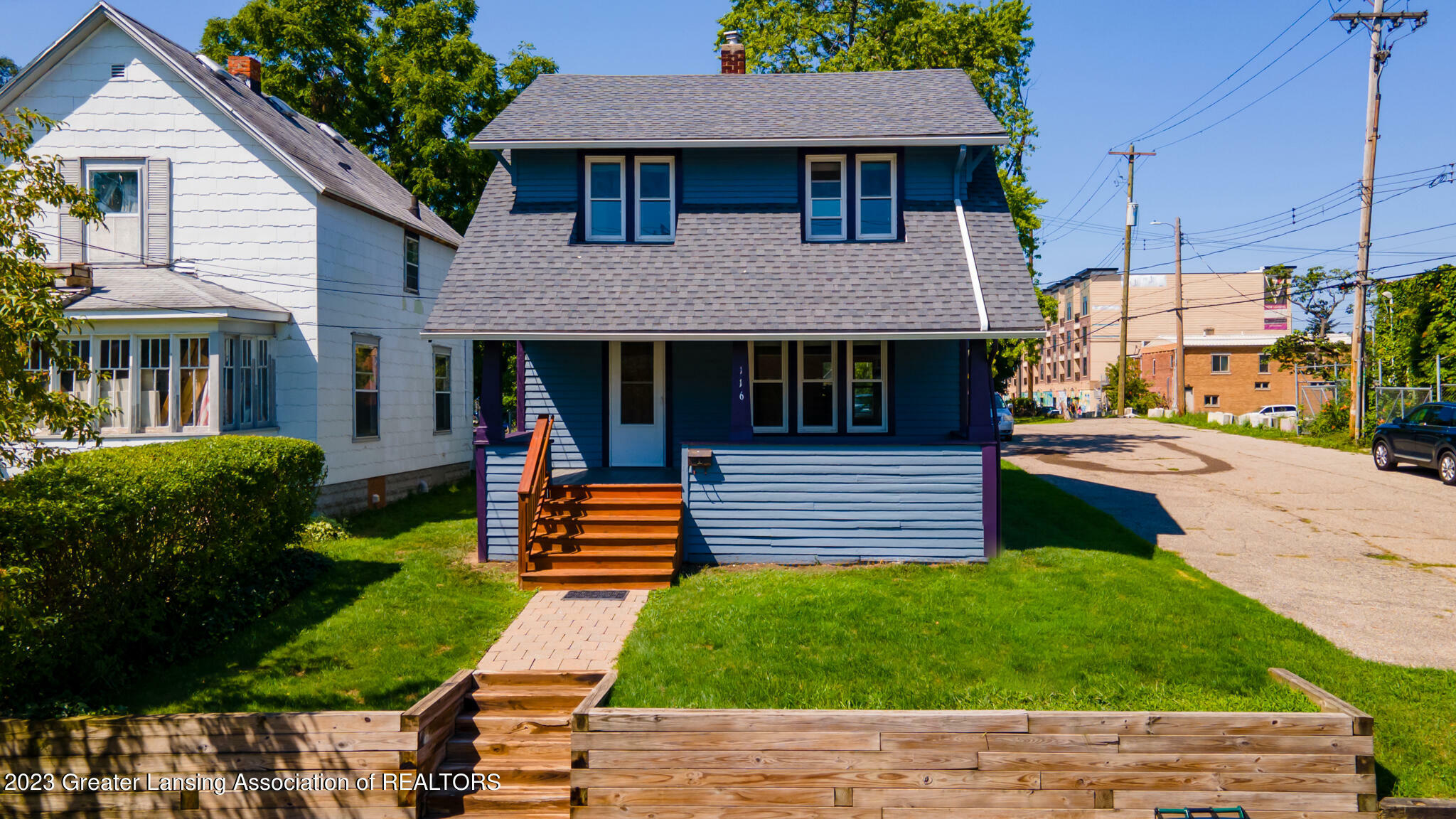 Property Photo:  116 S Magnolia Avenue  MI 48912 