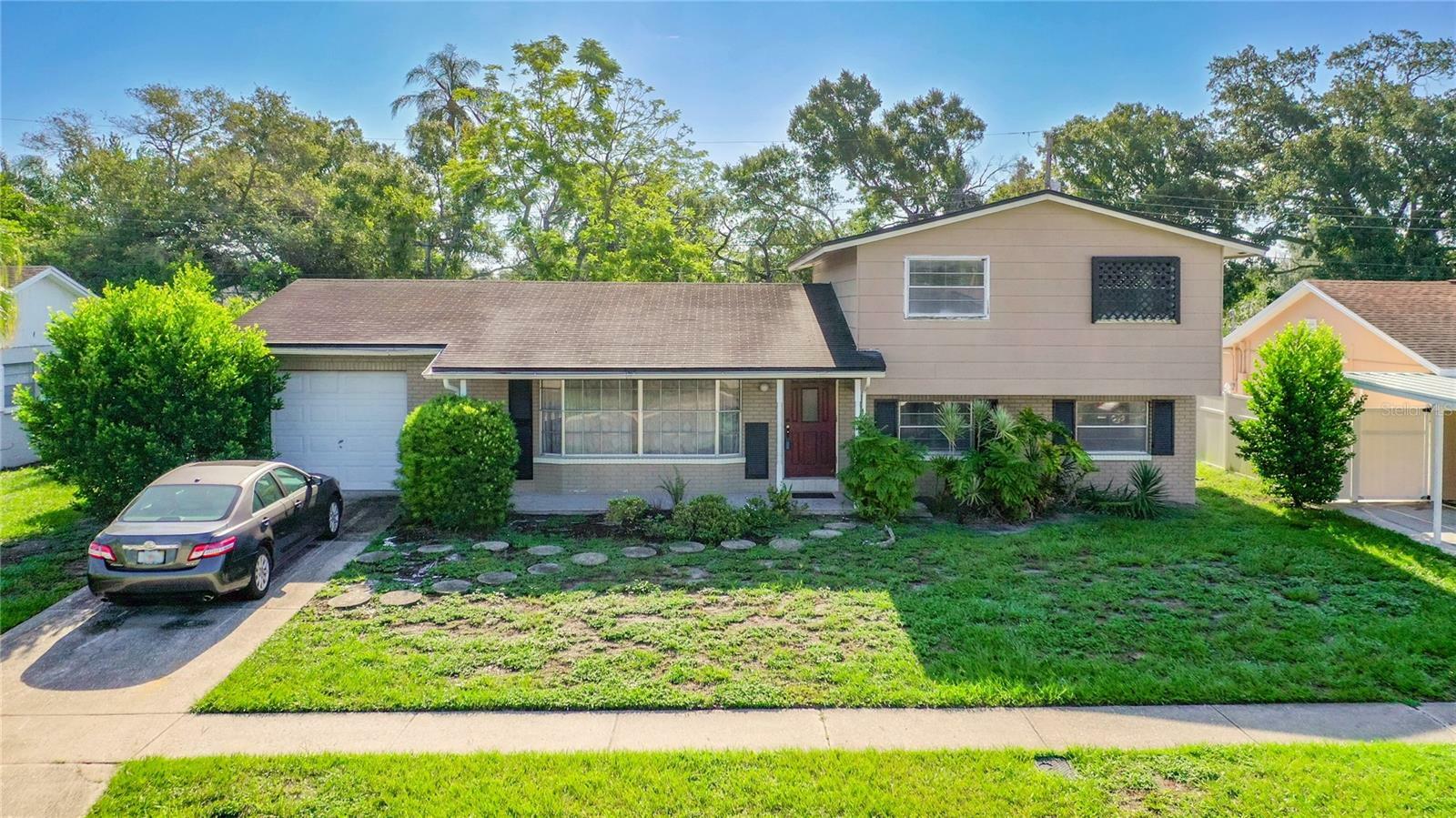 Property Photo: 6413 Rosewood Drive FL 33615