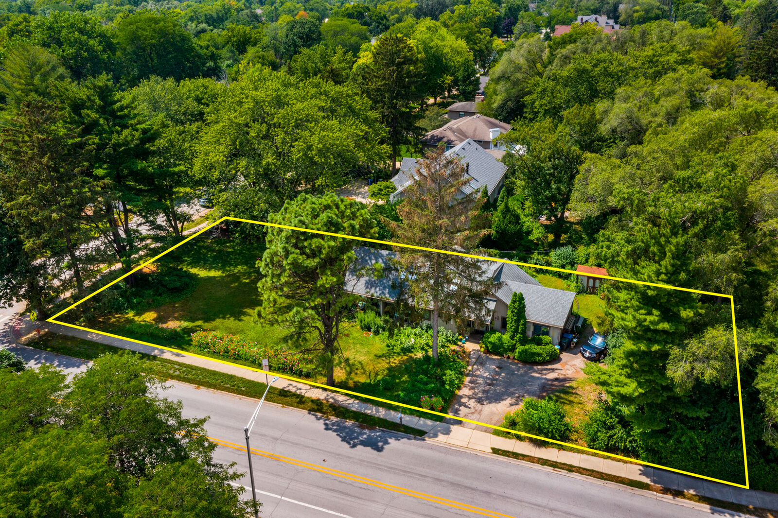 Property Photo:  555 S Charles Avenue  IL 60540 