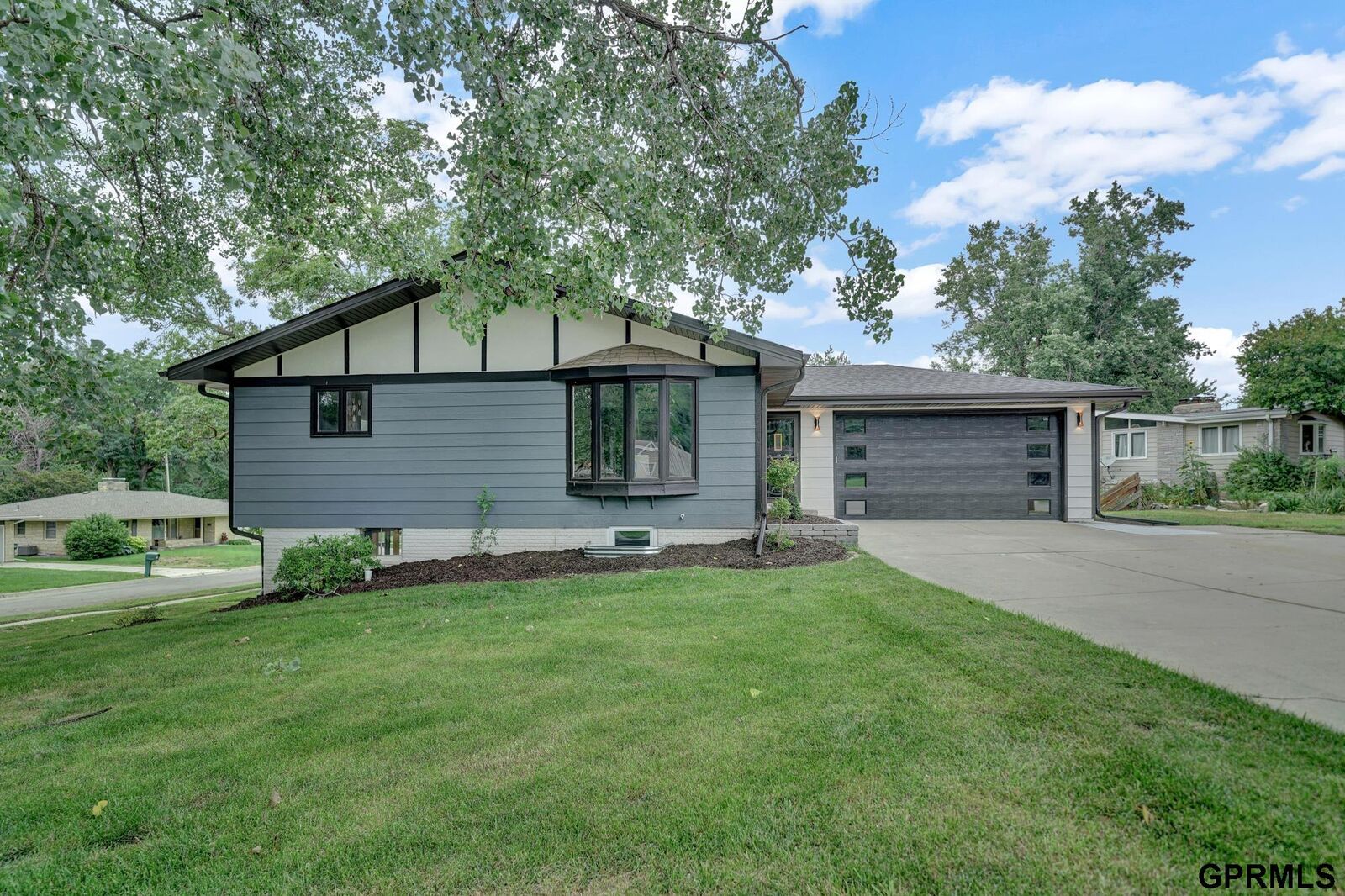Property Photo: 3035 S 46 Street NE 68506