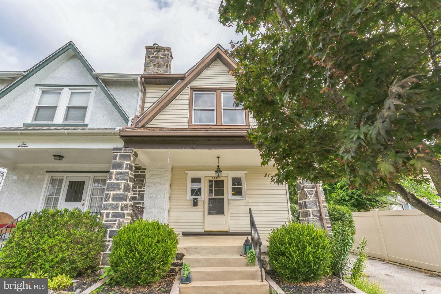 Property Photo:  1009 Garfield Avenue  PA 19083 