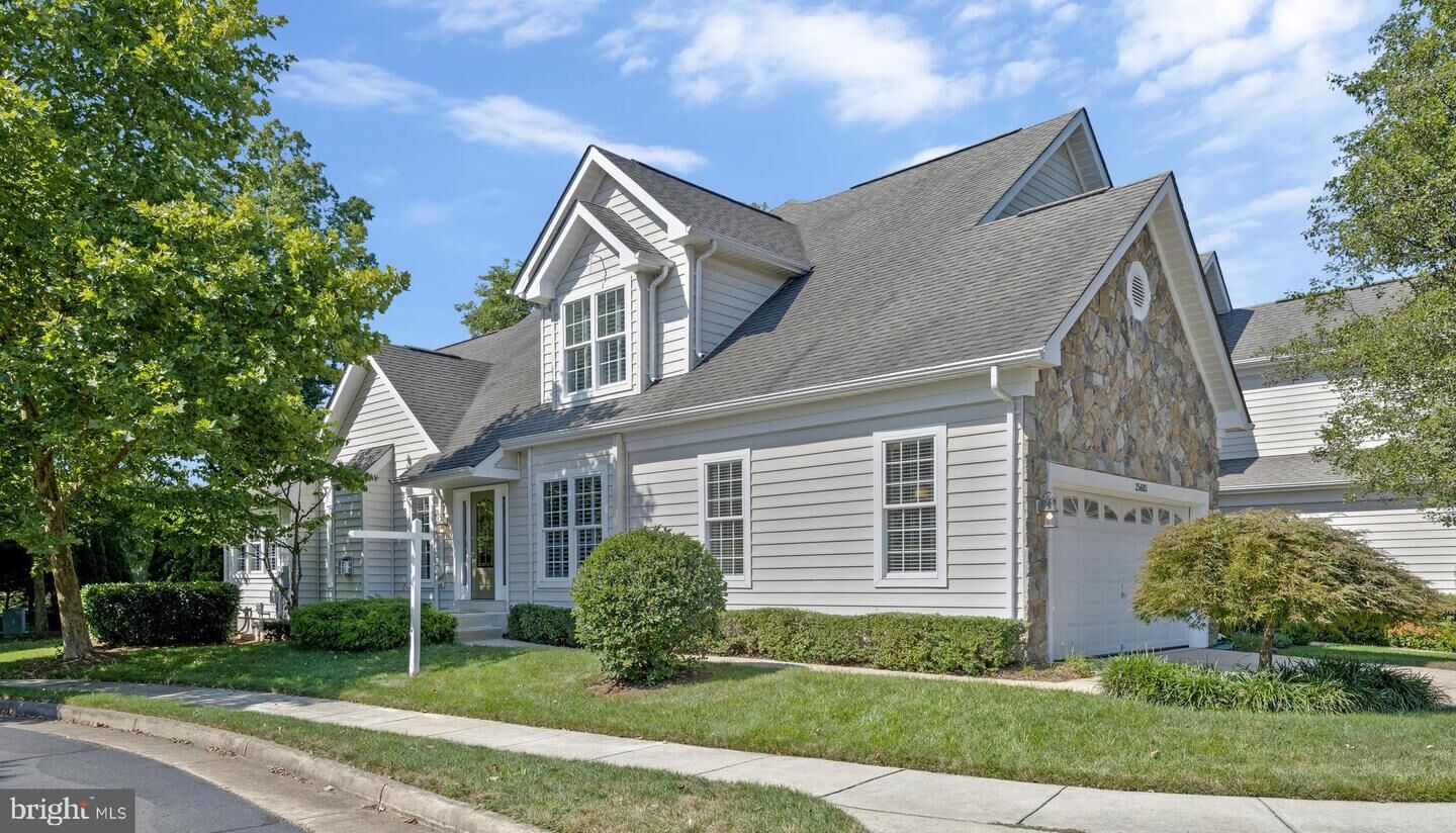Property Photo: 25685 Tremaine Terrace VA 20152