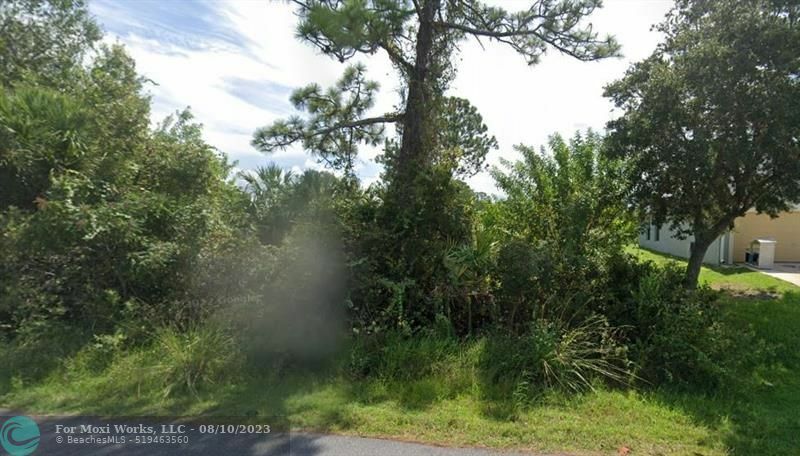 Property Photo: 1650 Waldo Street SE FL 32909