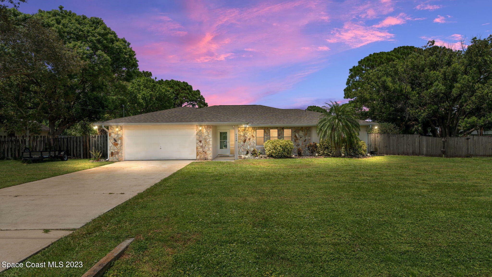 Property Photo:  4220 Lee Hall Place  FL 32927 