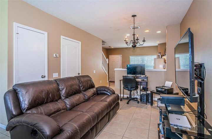Property Photo: 4517 Kennewick Place FL 33578