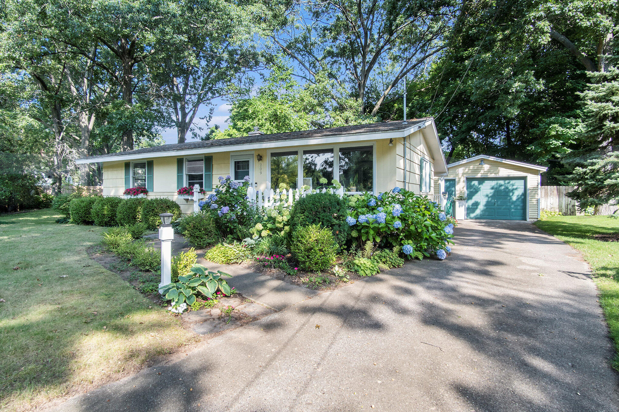 Property Photo: 209 Douglas Court MI 49456