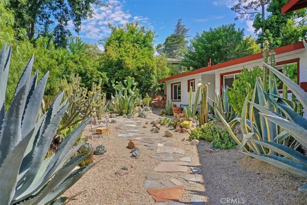 Property Photo:  7465 Cortina Avenue  CA 93422 