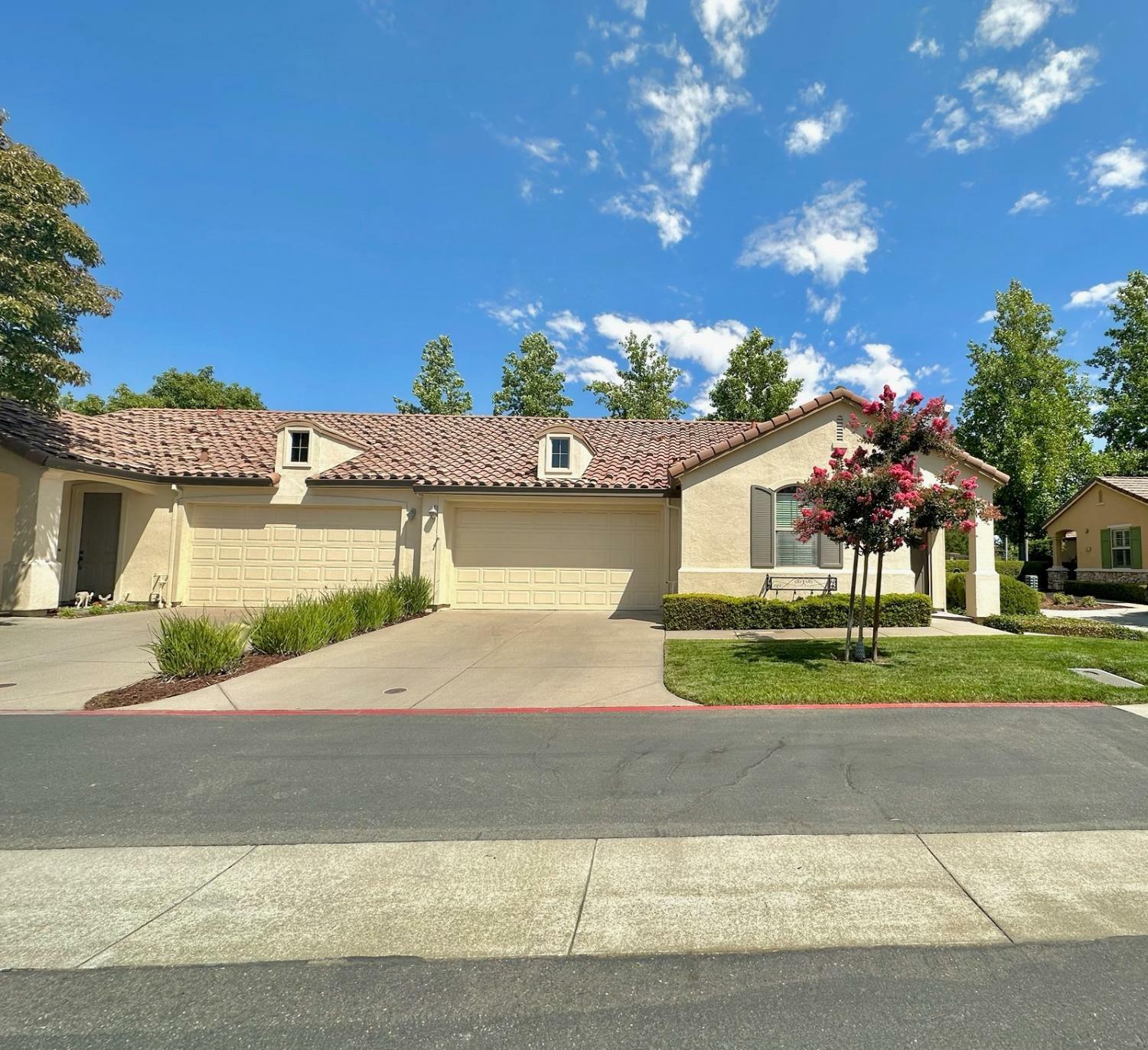 Property Photo: 1009 Cabris Lane CA 95747