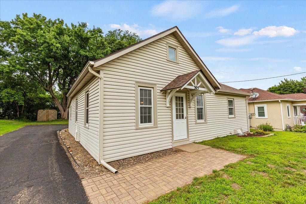 Property Photo:  305 Garfield Street  WI 54025 