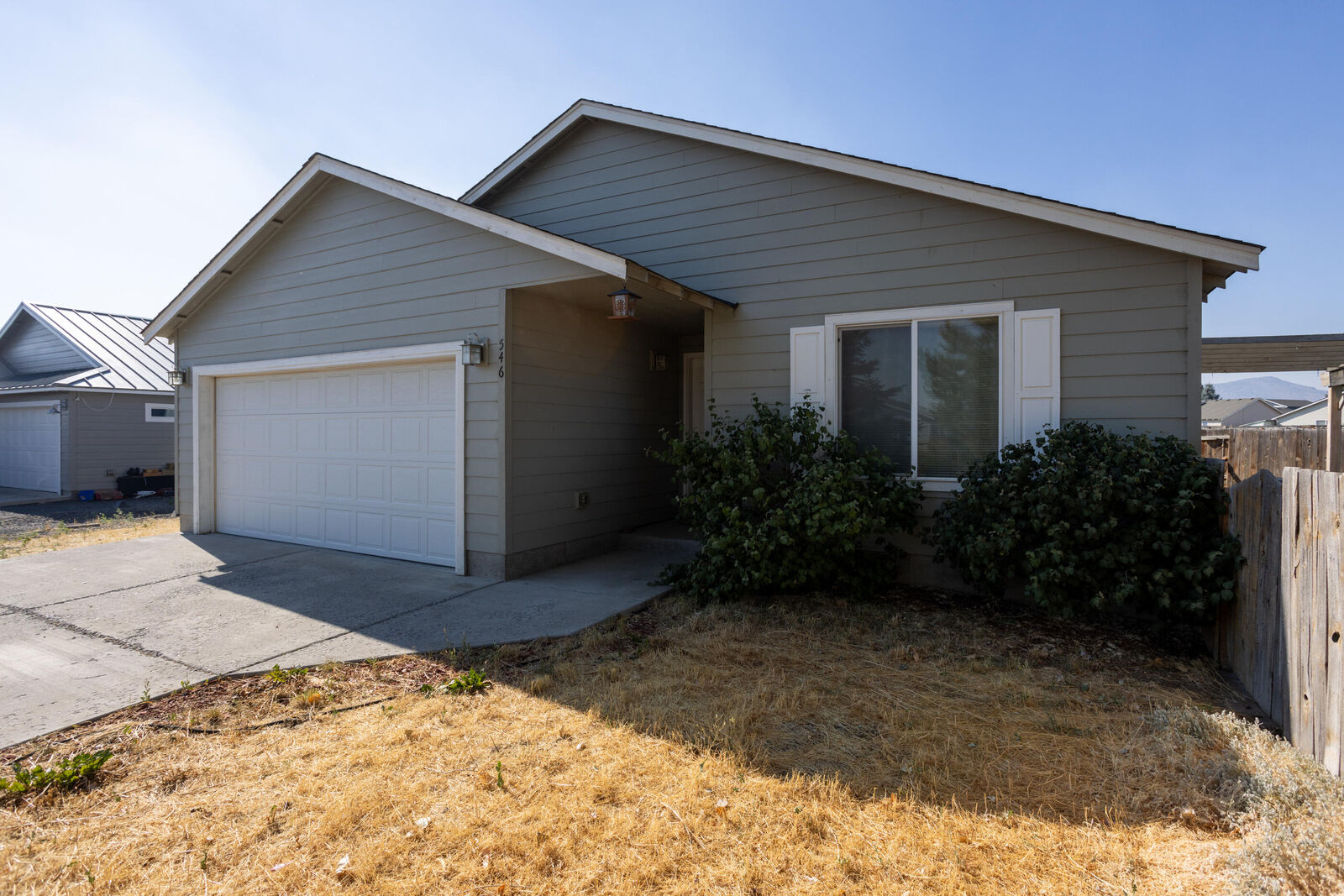 Property Photo:  546 E A Street  OR 97734 