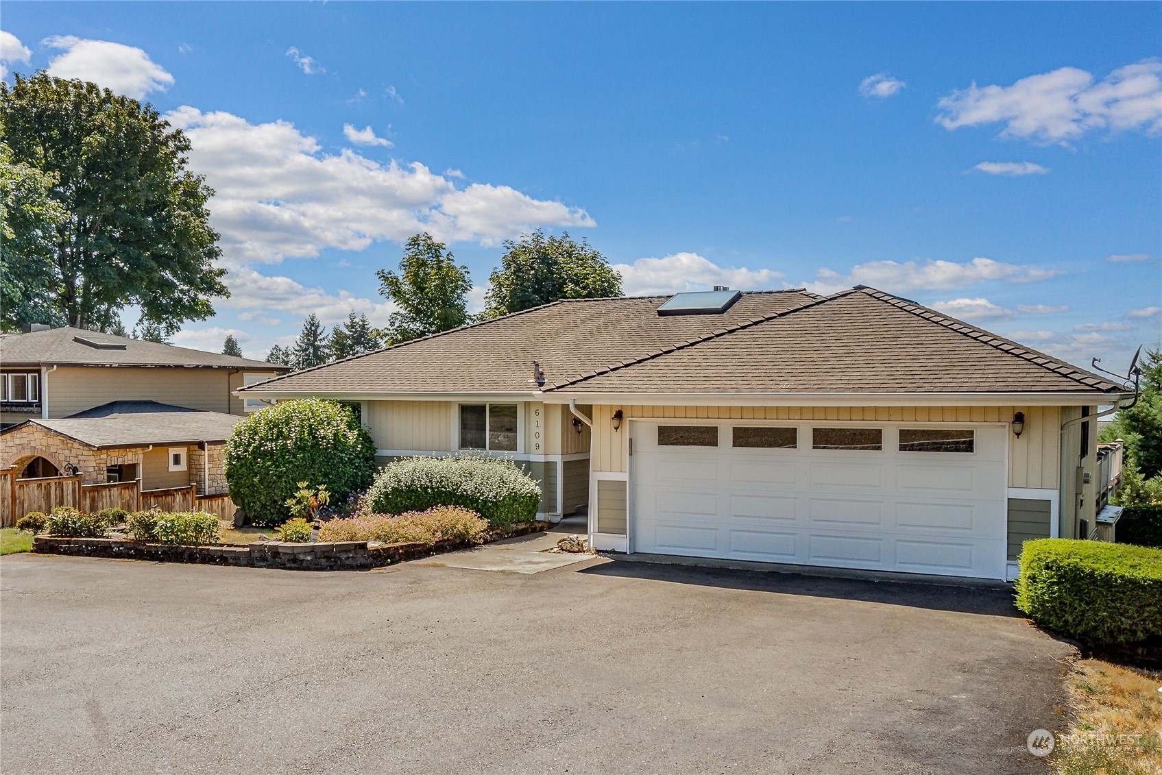 Property Photo:  6109 108th Avenue NE  WA 98033 