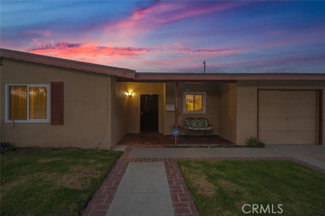 Property Photo: 6929 E Espanita Street CA 90815