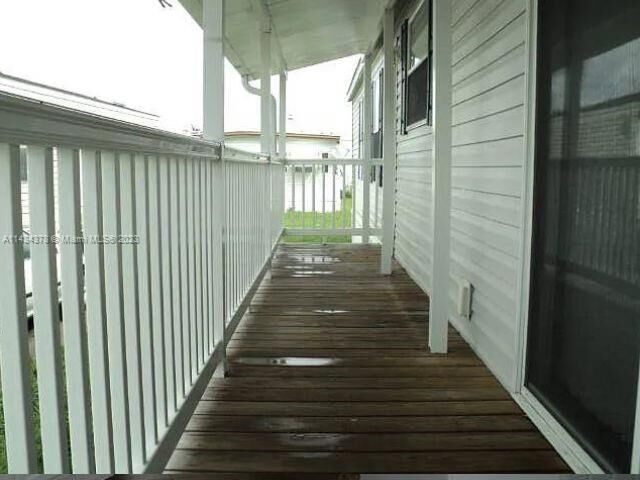 Property Photo:  3240 SW 50th Ter  FL 33314 
