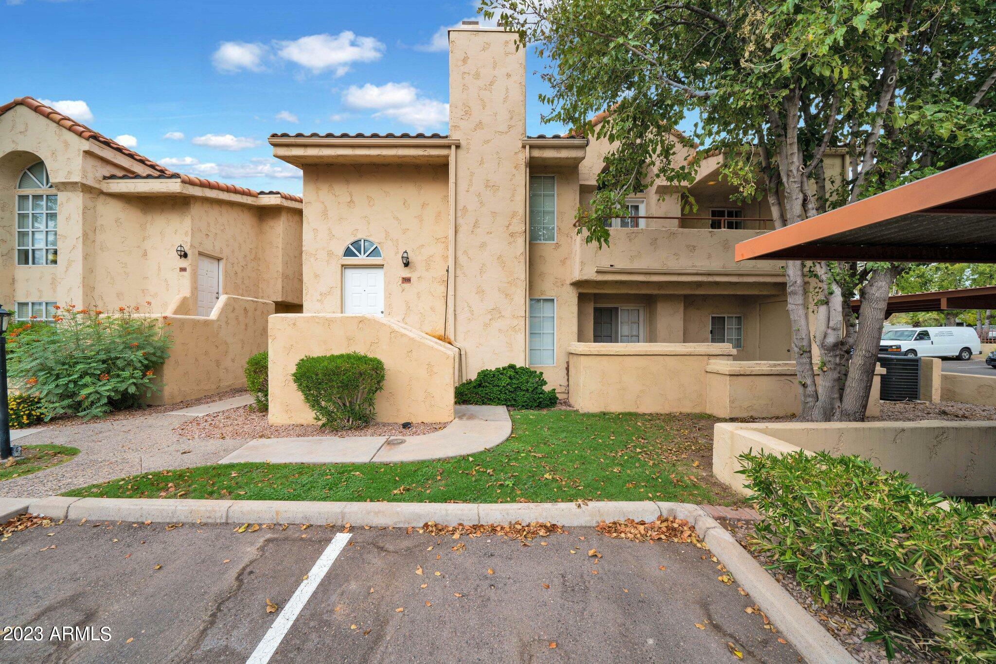 Property Photo:  1333 E Morten Avenue 226  AZ 85020 