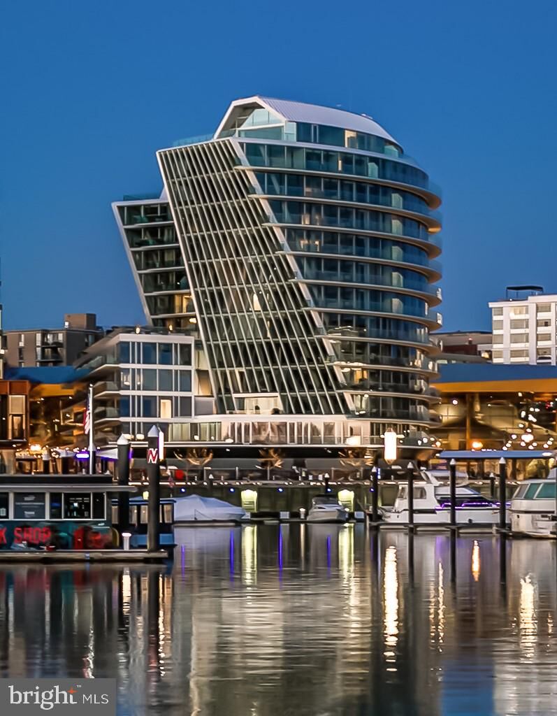 Property Photo:  601 Wharf Street SW 705  DC 20024 