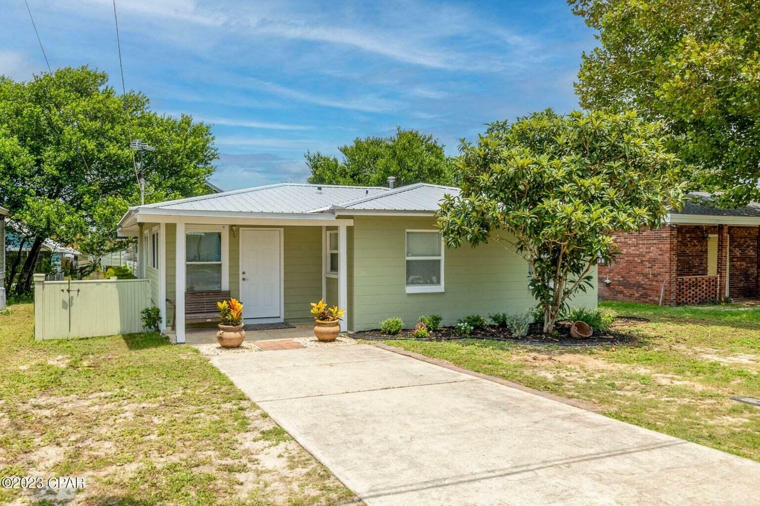 Property Photo:  21702 Pompano Avenue  FL 32413 