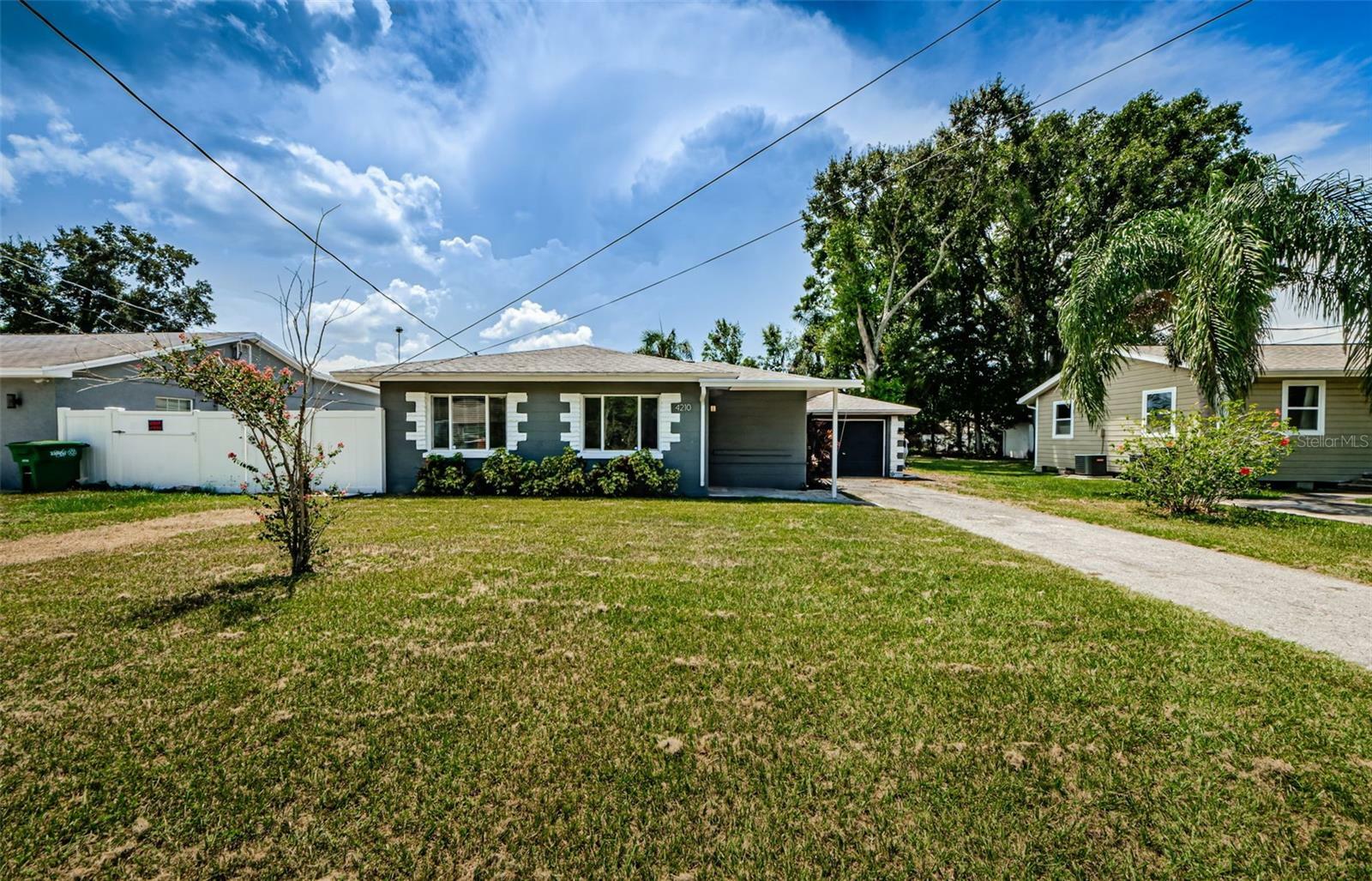 Property Photo:  4210 W Kentucky Avenue  FL 33614 