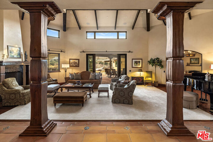 Property Photo:  561 Saddle Lane  CA 93023 