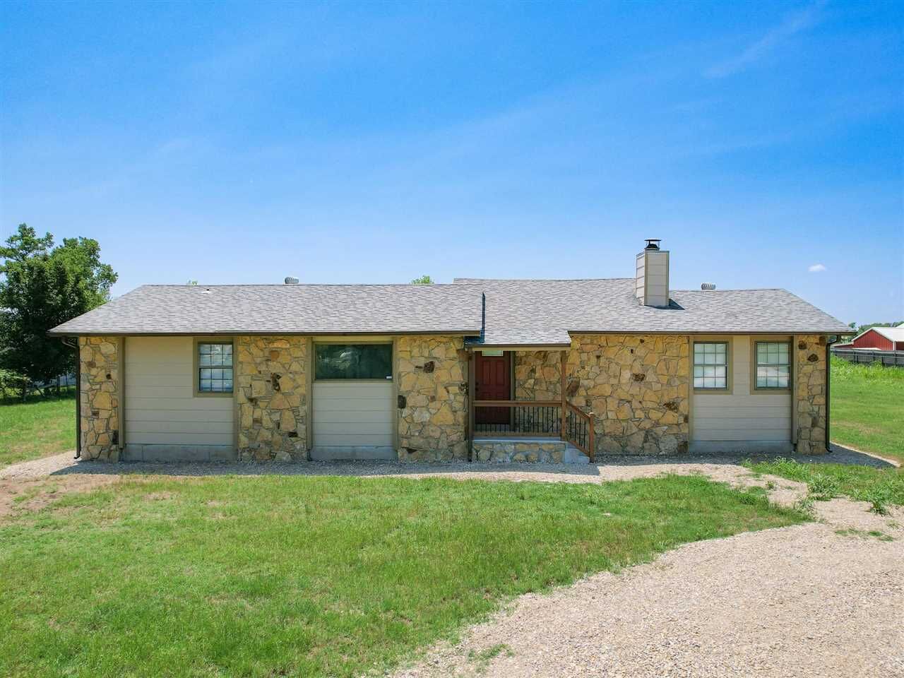 Property Photo:  7212 Rhgato Acres Road  OK 74604 