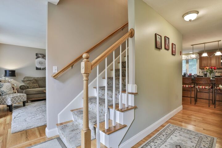 Property Photo:  19 Sheas Drive  NH 03032 