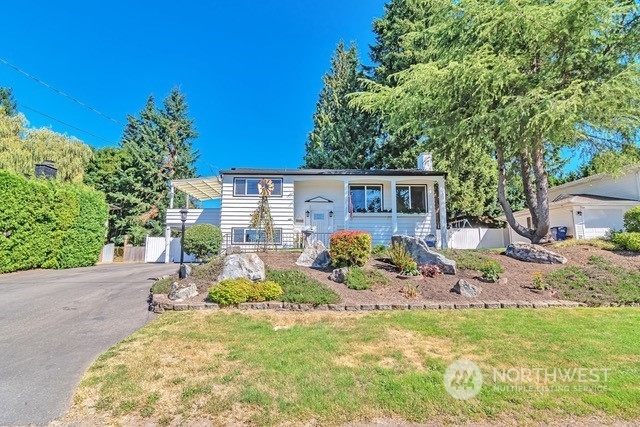 Property Photo:  4409 224th Place SW  WA 98043 