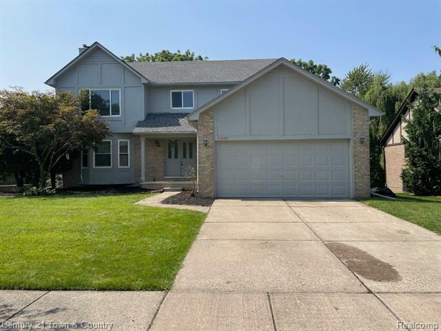 Property Photo:  37685 Pocahontas Drive  MI 48036 