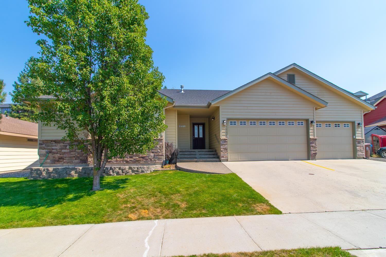 Property Photo:  9006 N James Dr  WA 99208 