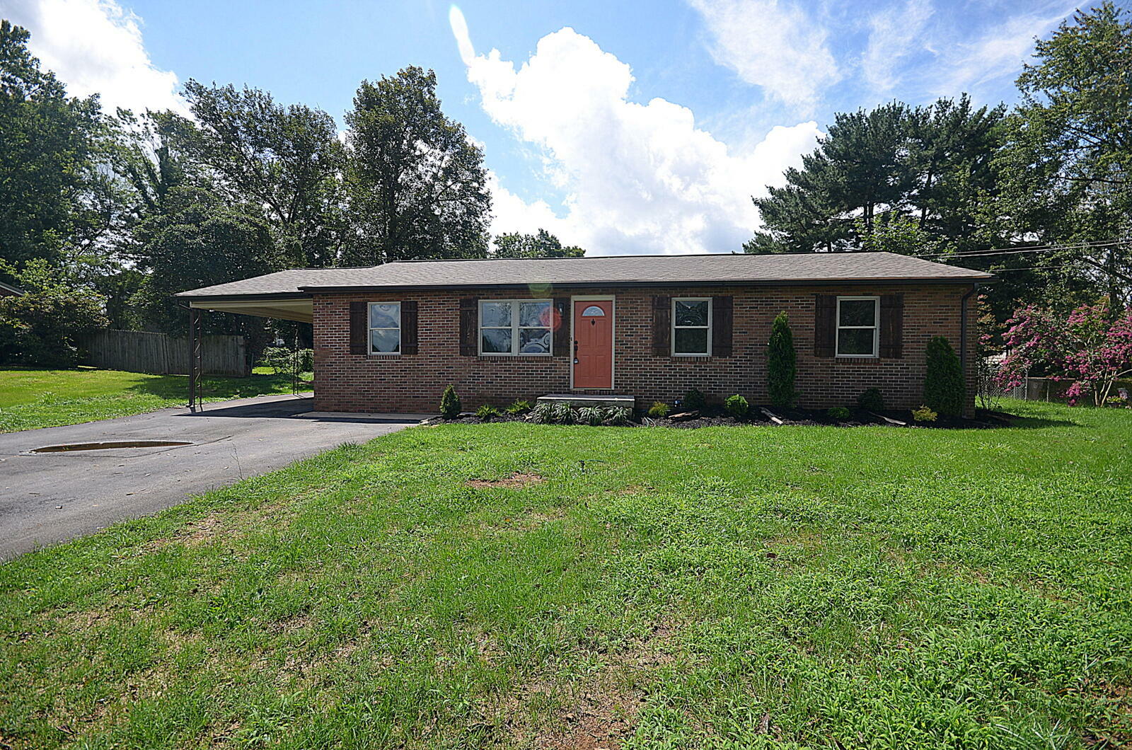 Property Photo:  125 Lamar Avenue  TN 37615 