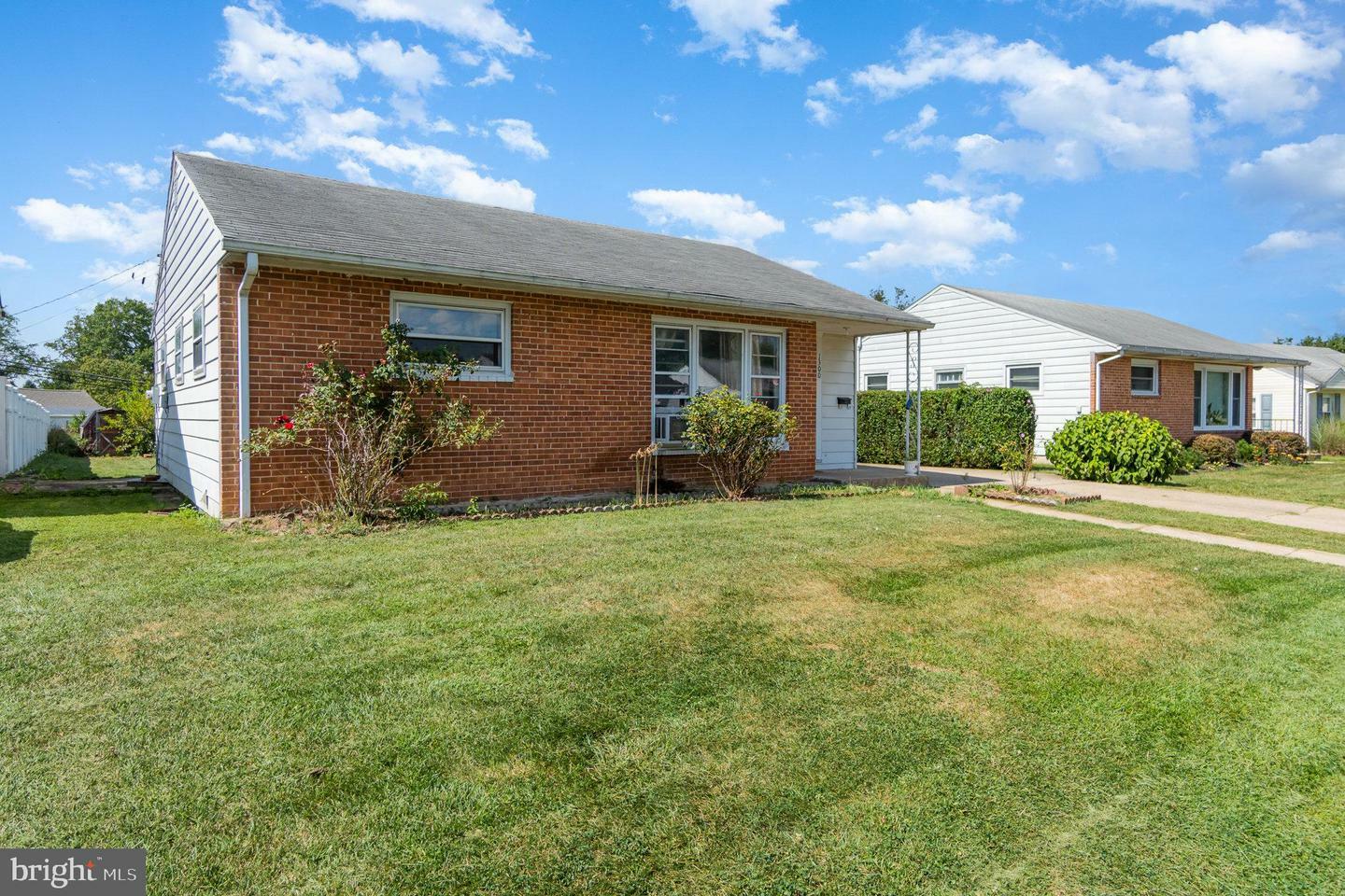 Property Photo: 1300 Strafford Road PA 17011
