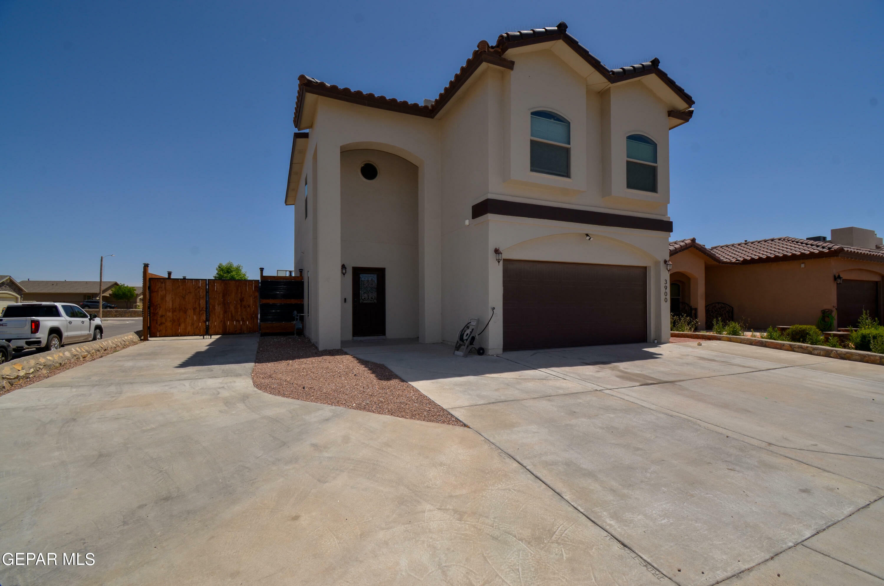 Property Photo:  3900 Loma Cortez Drive  TX 79938 