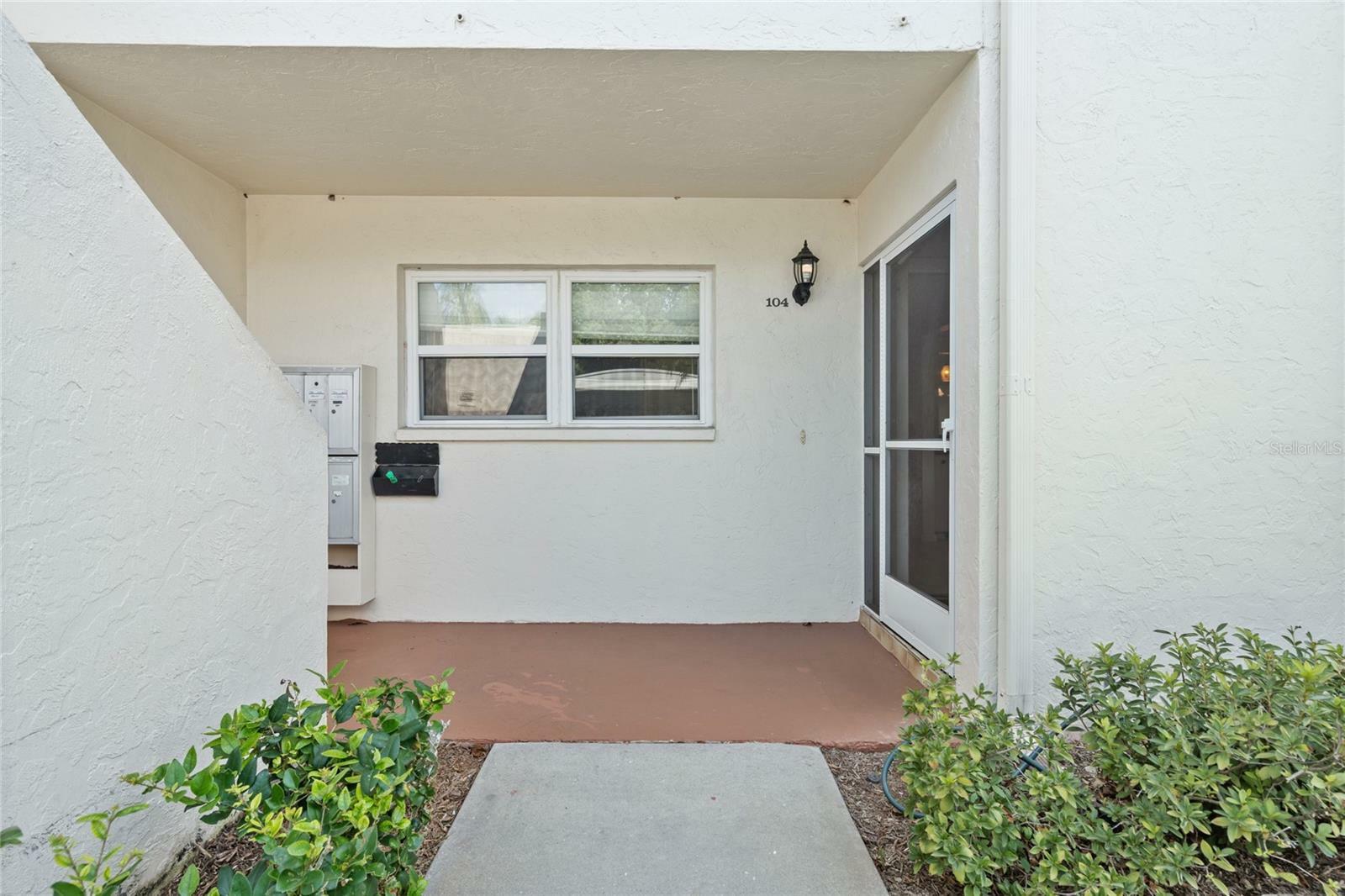 Property Photo:  756 Village Circle 104  FL 34292 