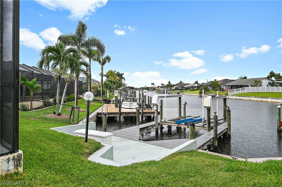 Property Photo:  2416 SW 39th Terrace  FL 33914 