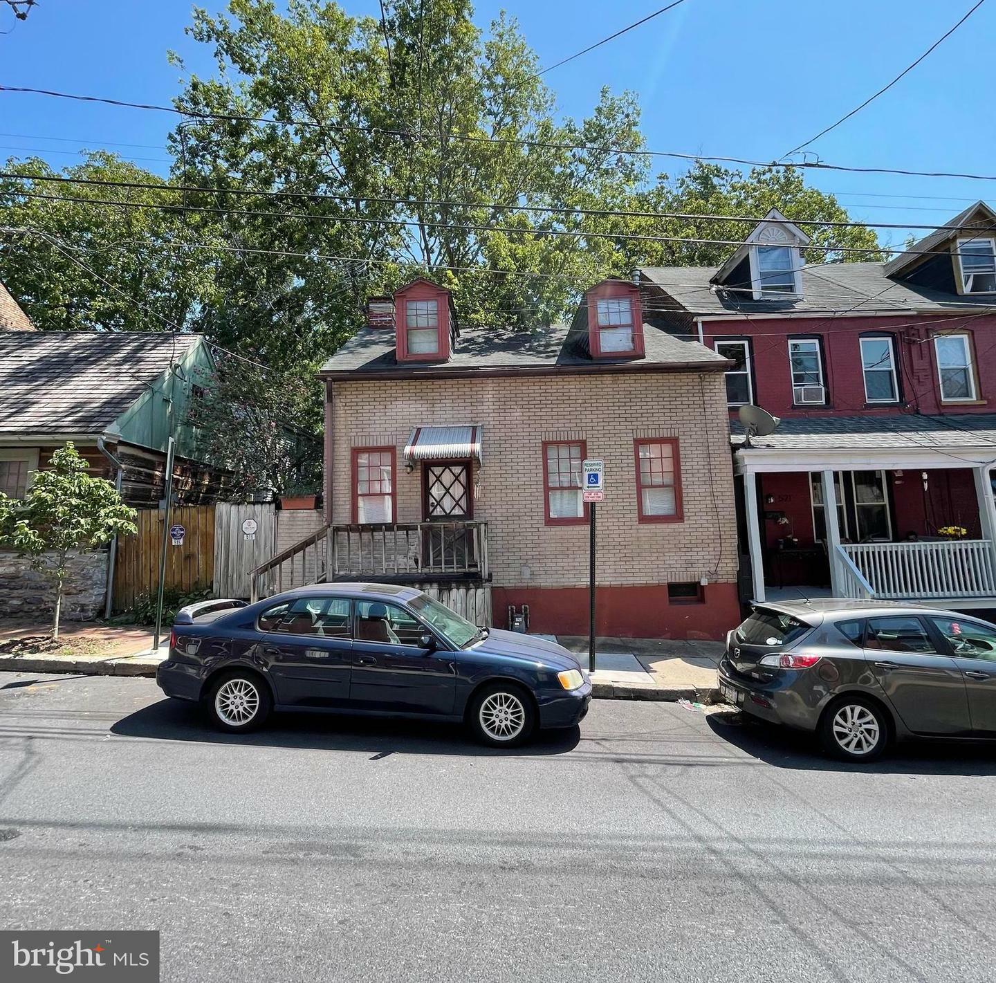 Property Photo: 519 Howard Avenue PA 17602