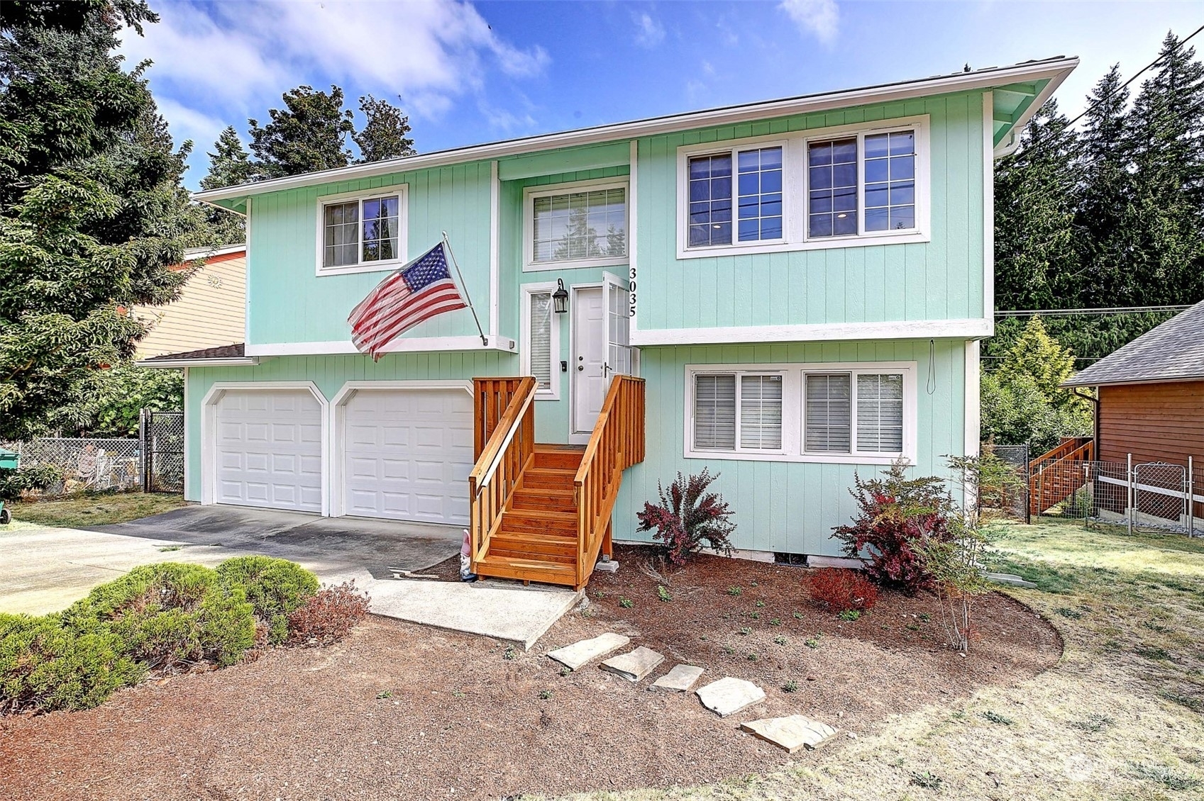 Property Photo:  3035 Sauk Drive  WA 98282 