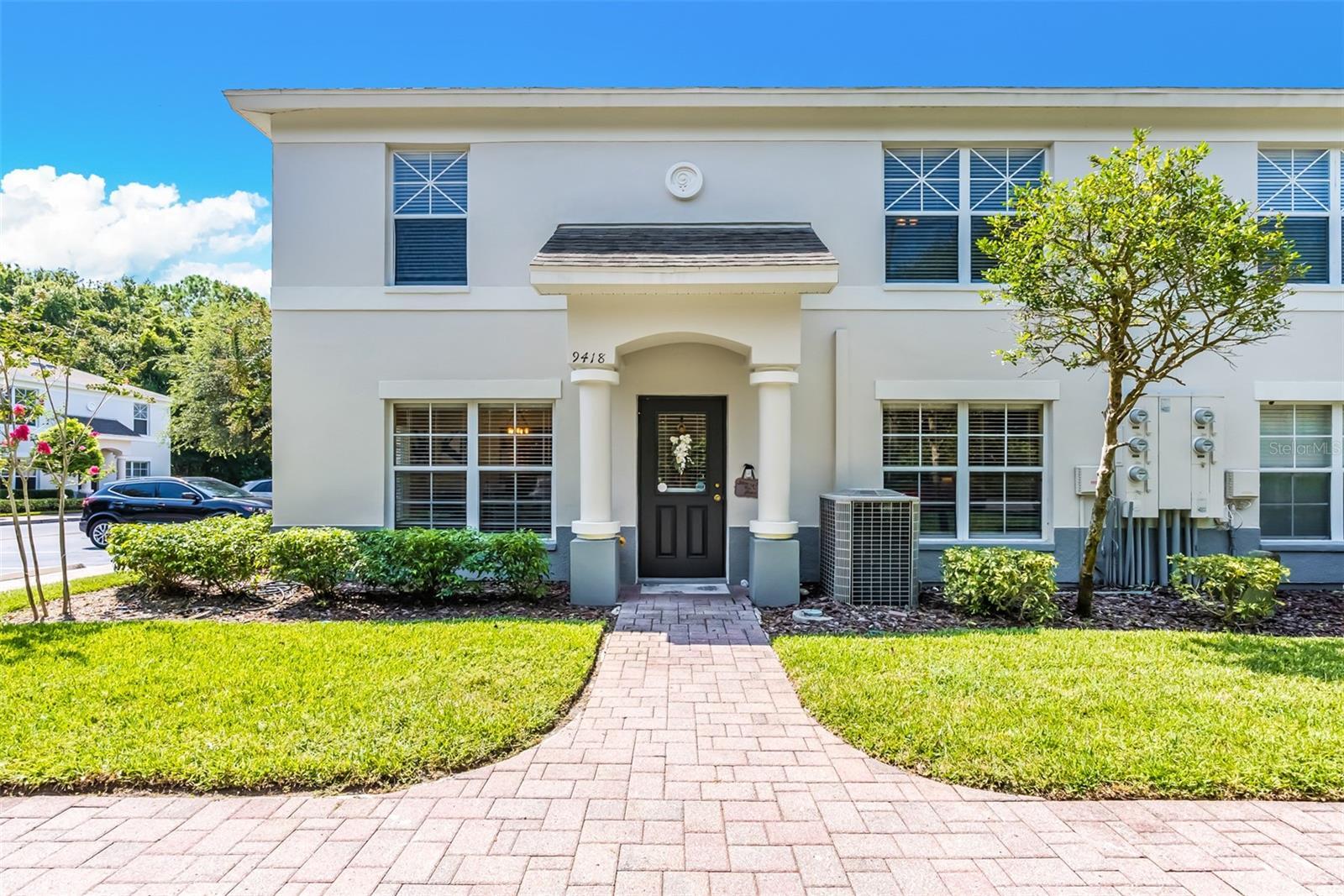Property Photo: 9418 Cooperville Court FL 33635