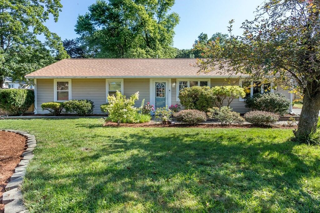 Property Photo: 4 Koyview Place MA 02053