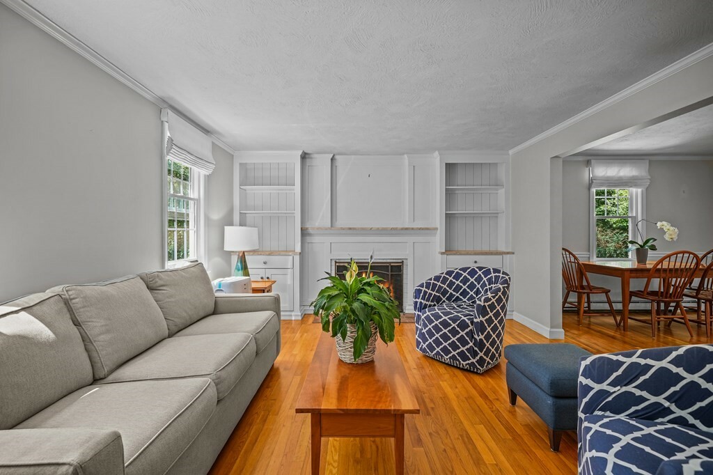 Property Photo: 265 Old Oaken Bucket 1 MA 02066